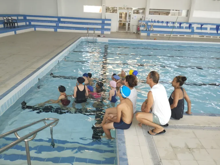 À Toulon, les enfants s’entraînent au réflexe anti-noyade