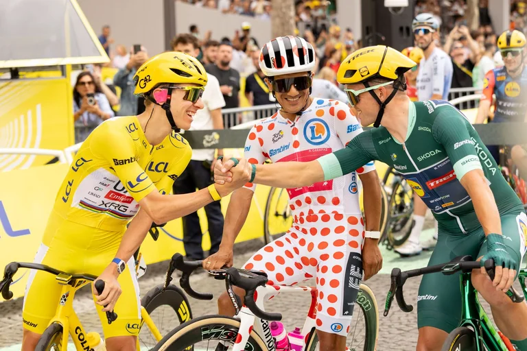 À Paris, le Tour s’achève sur un double triomphe