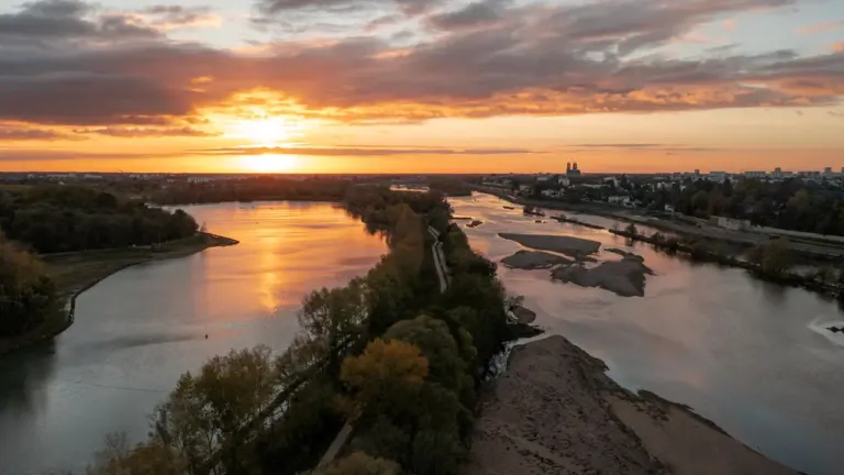 Balade sur la Loire à Orléans : une sortie en toue sablière: ce qu’il faut retenir