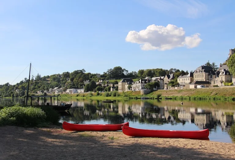 Découvrir la Loire en bateau traditionnel : une balade à Orléans