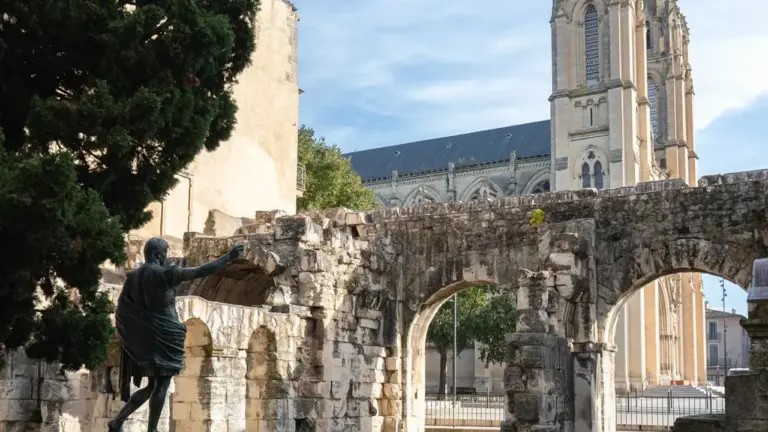 Nîmes : une nouvelle visite guidée pour explorer l’Antiquité